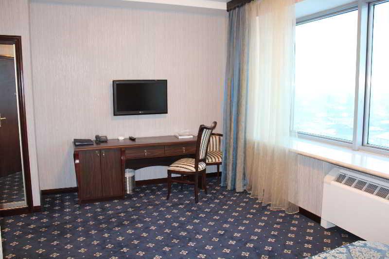 Royal Palace Hotel Алматы Экстерьер фото
