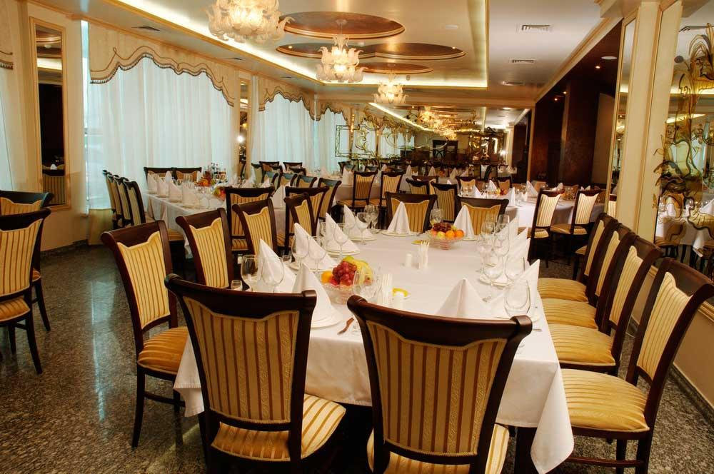Royal Palace Hotel Алматы Экстерьер фото